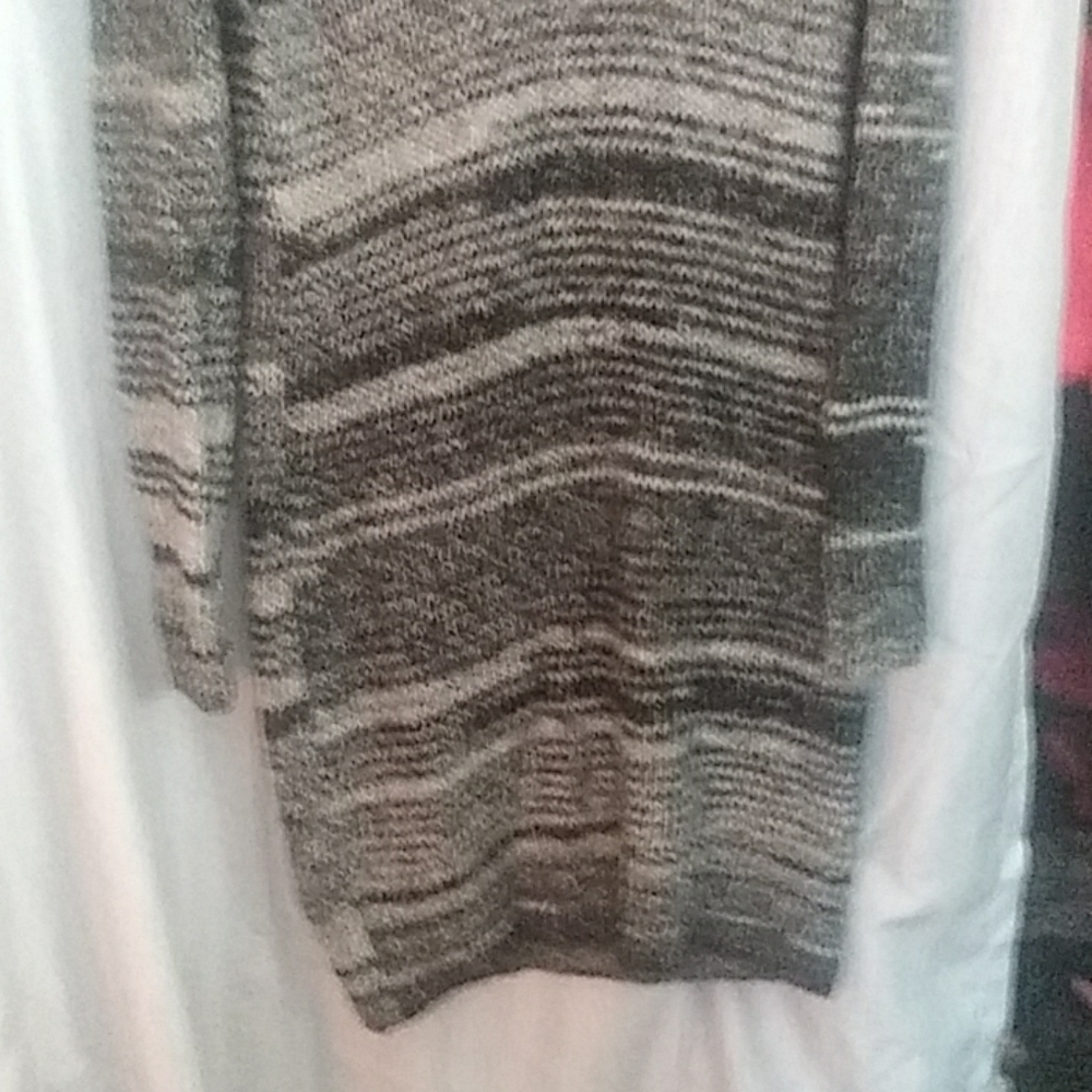 Dress - Picture 2 of 4